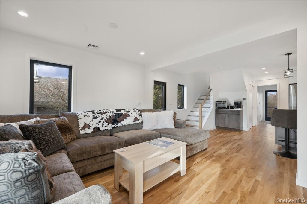 #3 photo, 45 Ditch Plains Road, Montauk , NY 11954