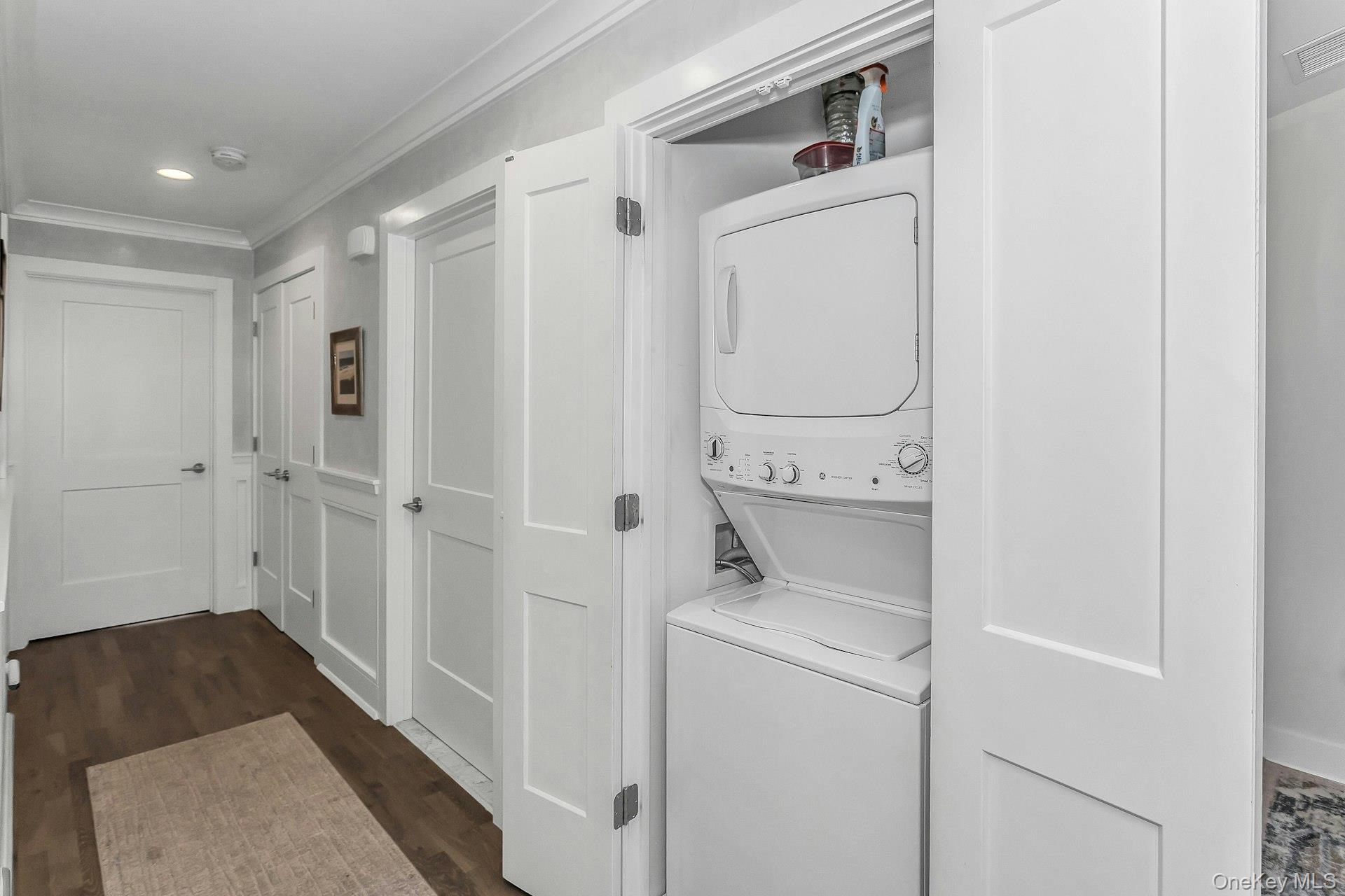 #12 photo, 710 Breton Way, Glen Cove , NY 11542