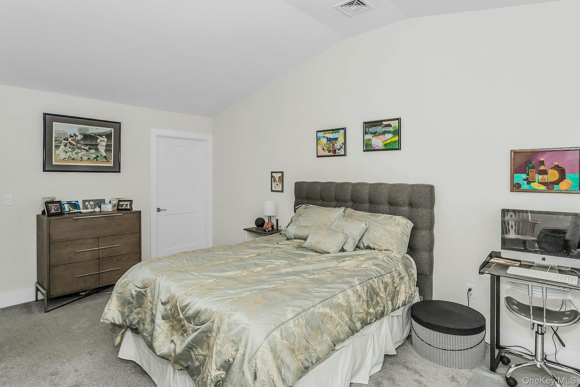 #14 photo, 710 Breton Way, Glen Cove , NY 11542