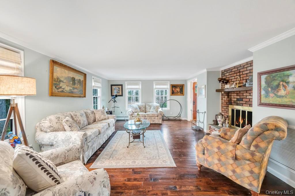 #16 photo, 807 Union Avenue, Riverhead , NY 11901