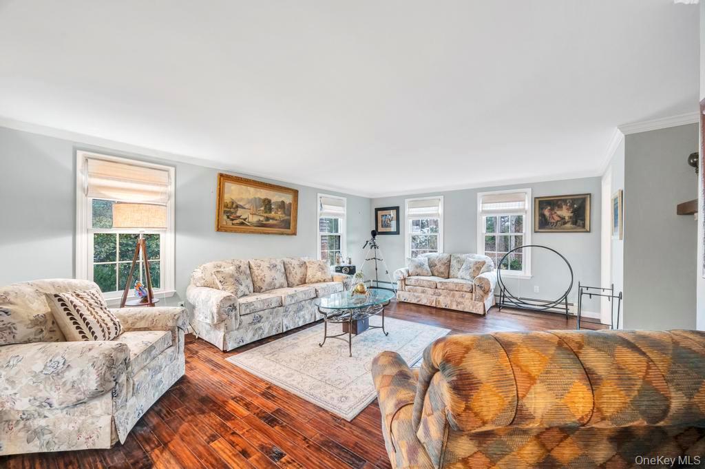 #17 photo, 807 Union Avenue, Riverhead , NY 11901