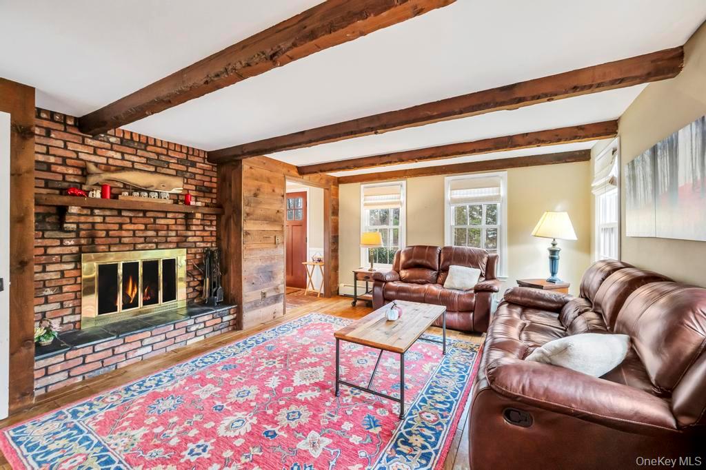 #20 photo, 807 Union Avenue, Riverhead , NY 11901