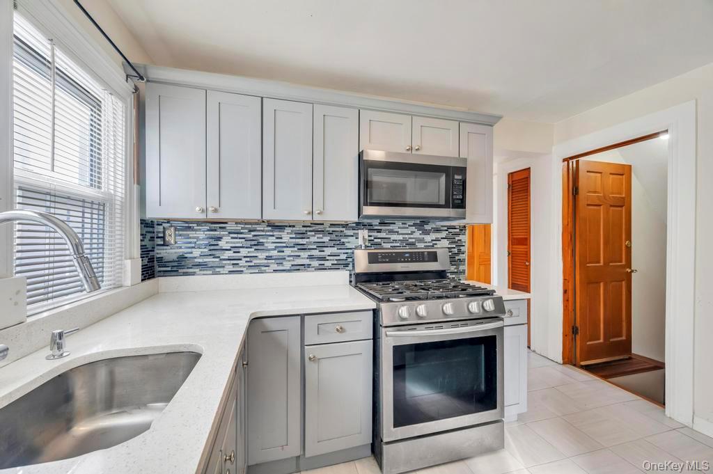 #15 photo, 10946 174th Street, Jamaica , NY 11433