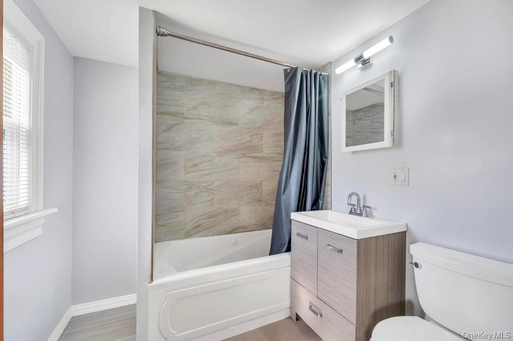 #16 photo, 10946 174th Street, Jamaica , NY 11433