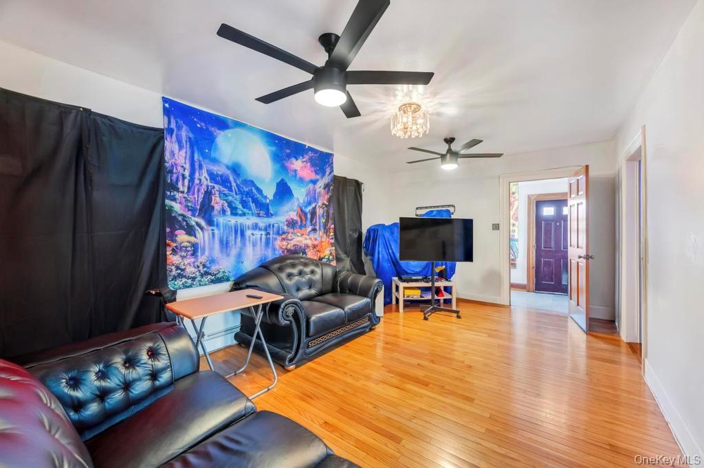 #17 photo, 10946 174th Street, Jamaica , NY 11433