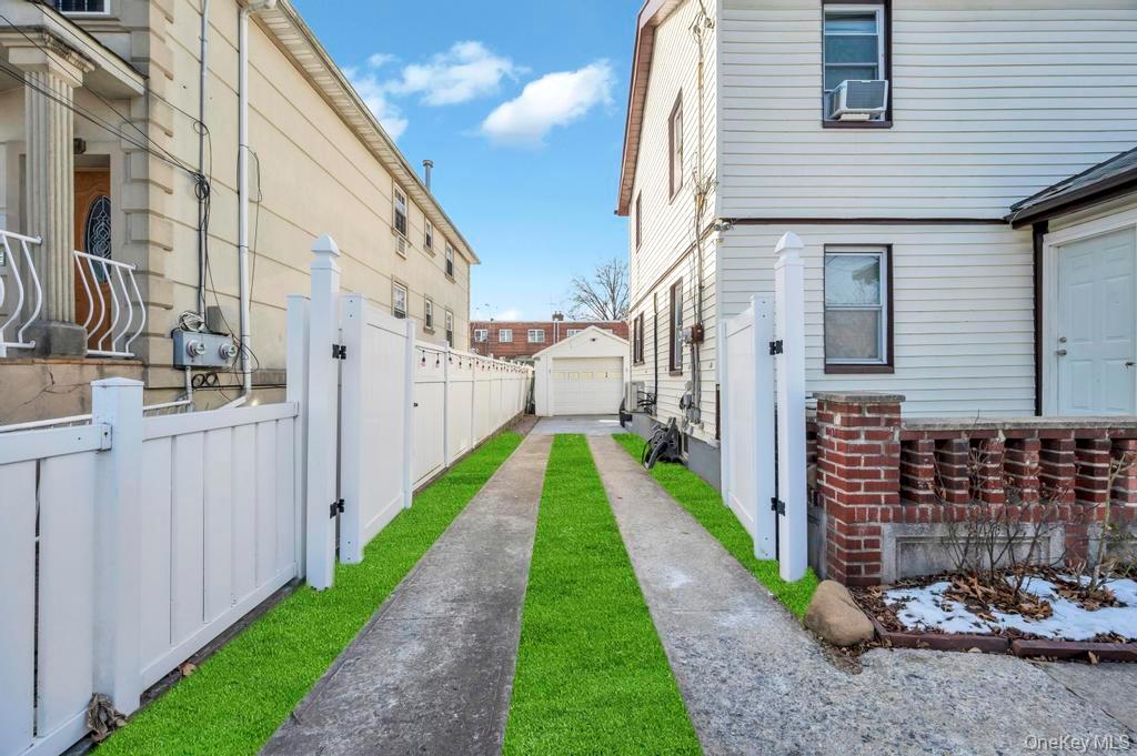 #6 photo, 10946 174th Street, Jamaica , NY 11433