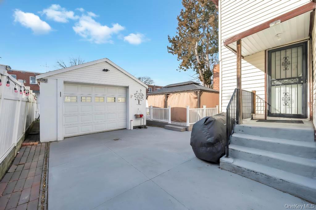 #7 photo, 10946 174th Street, Jamaica , NY 11433