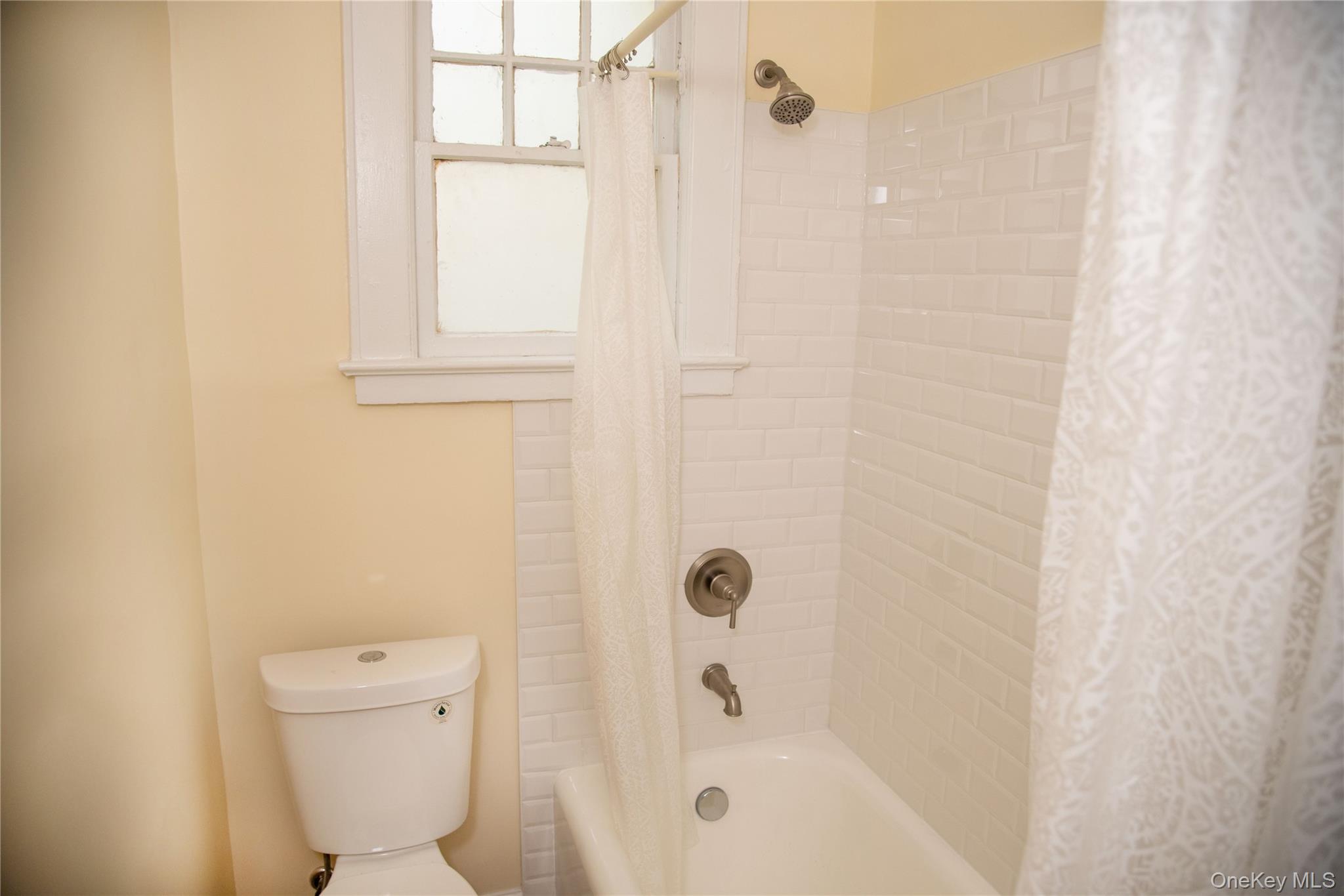 #8 photo, 17A Park Avenue, 长岛 Rockville Centre , NY 11570