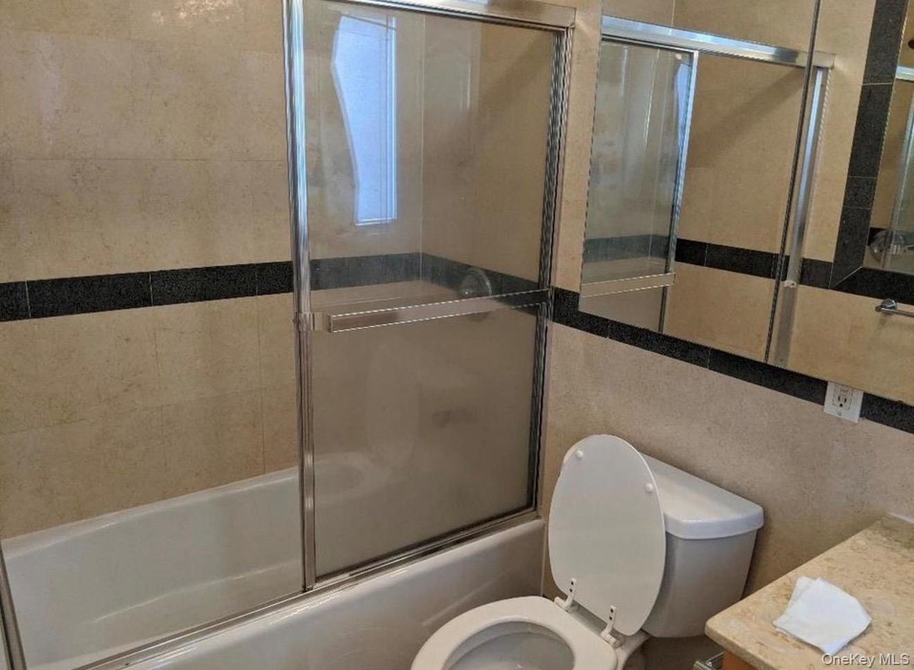 #7 photo, 150-01 Northern Boulevard, 皇后區 Flushing , NY 11354