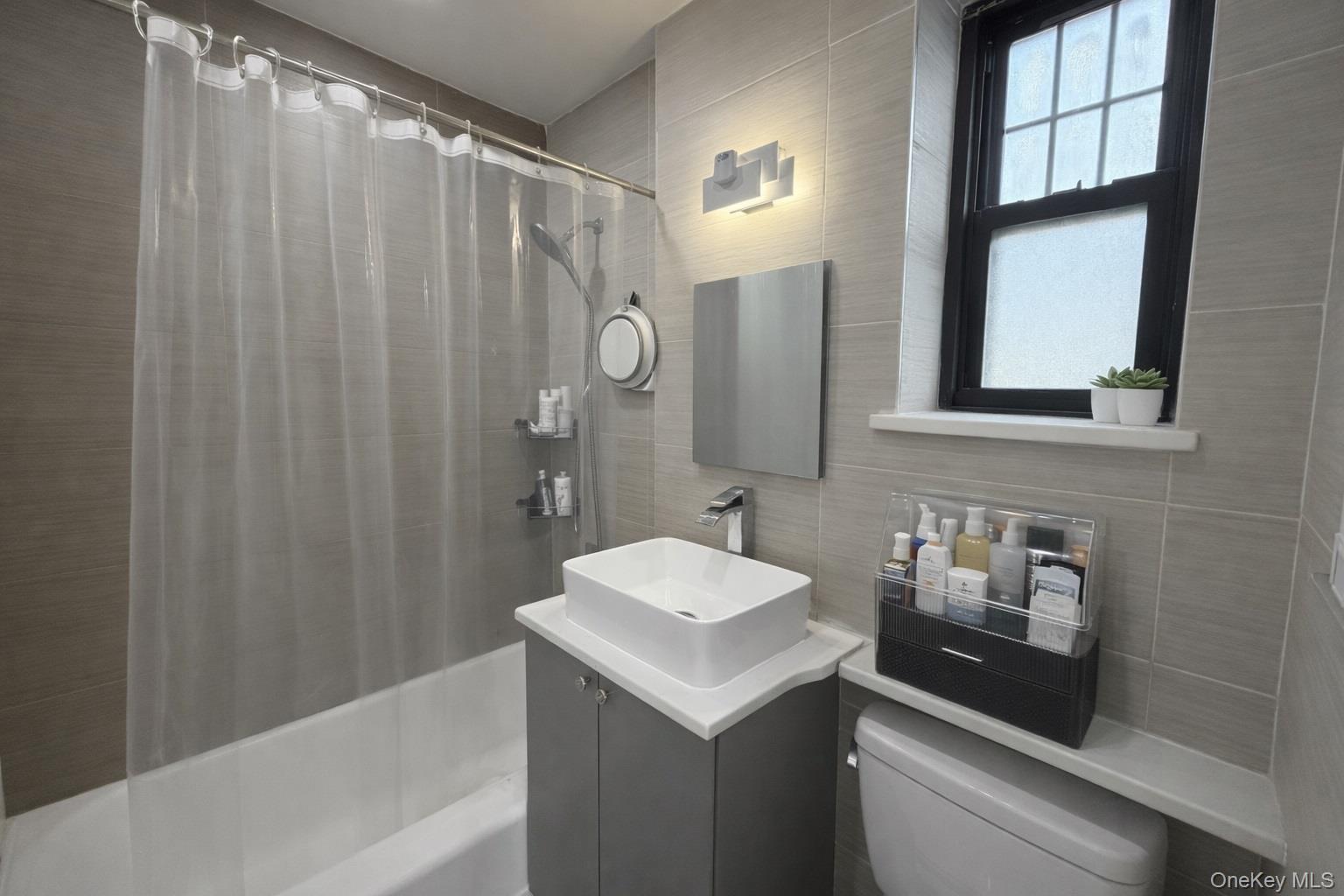 #5 photo, 71-17 Park Drive, Flushing , NY 11367