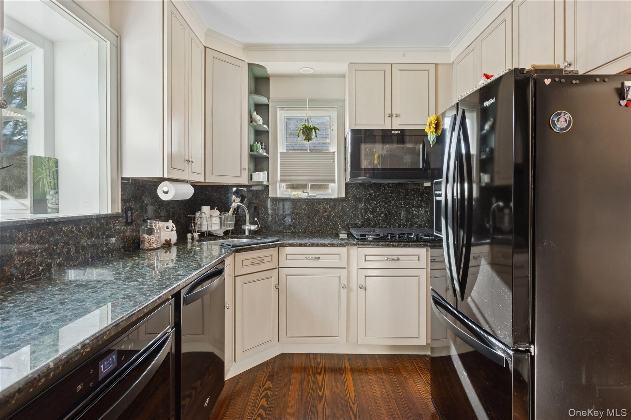 #13 photo, 15 N Oceanside Road, Rockville Centre , NY 11570