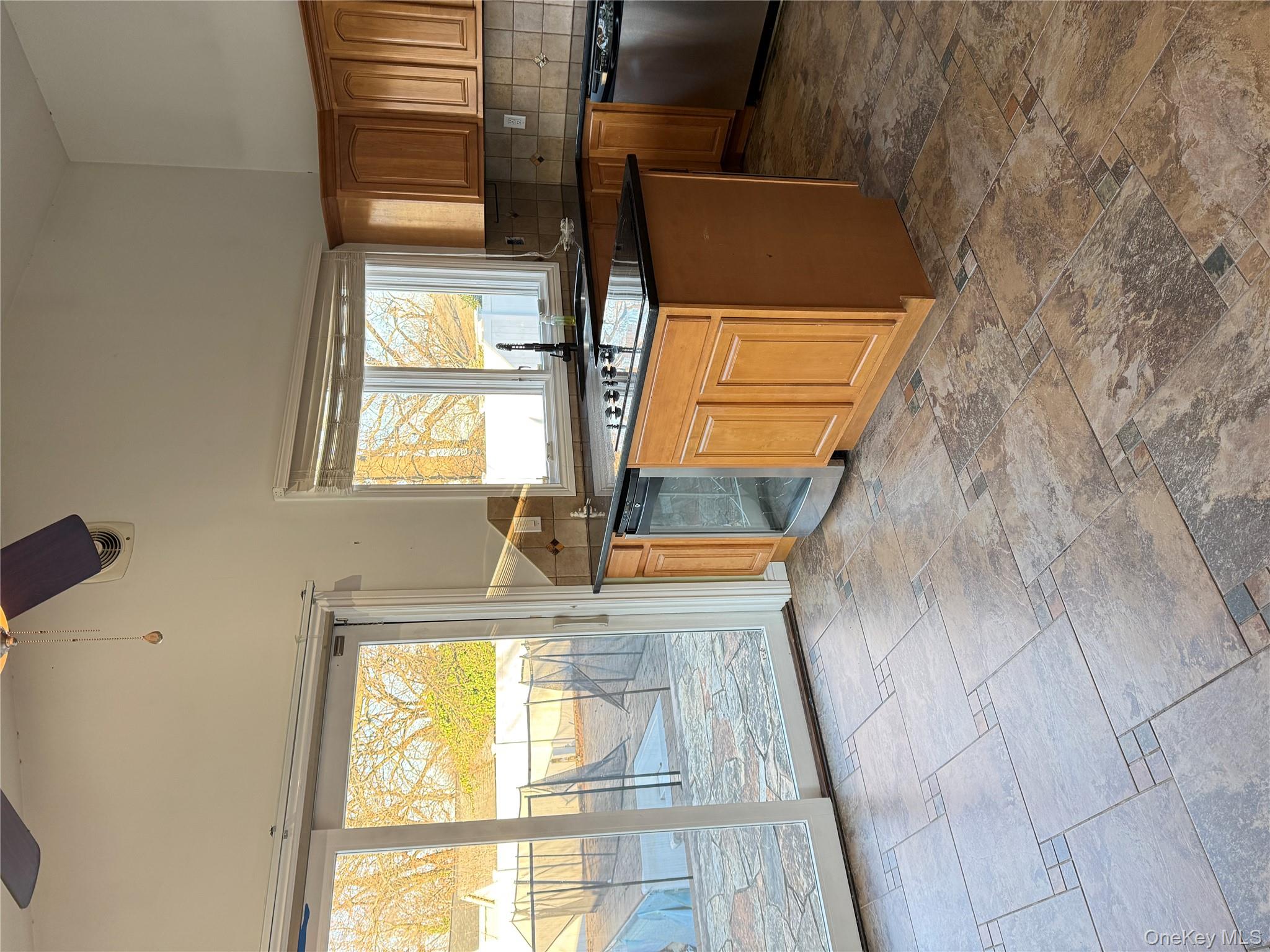 #14 photo, 254 Park Avenue, 长岛 Freeport , NY 11520