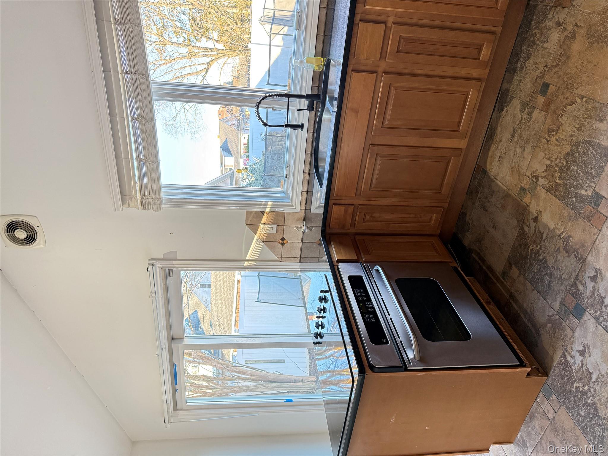 #16 photo, 254 Park Avenue, 长岛 Freeport , NY 11520