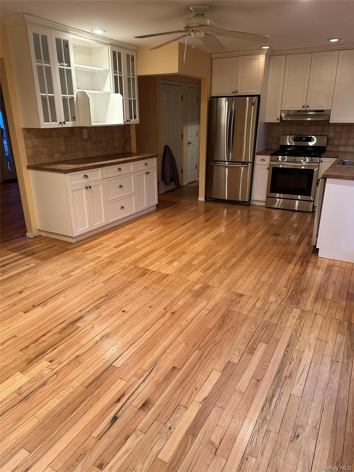 #4 photo, 72 Seminole Street, Selden , NY 11784