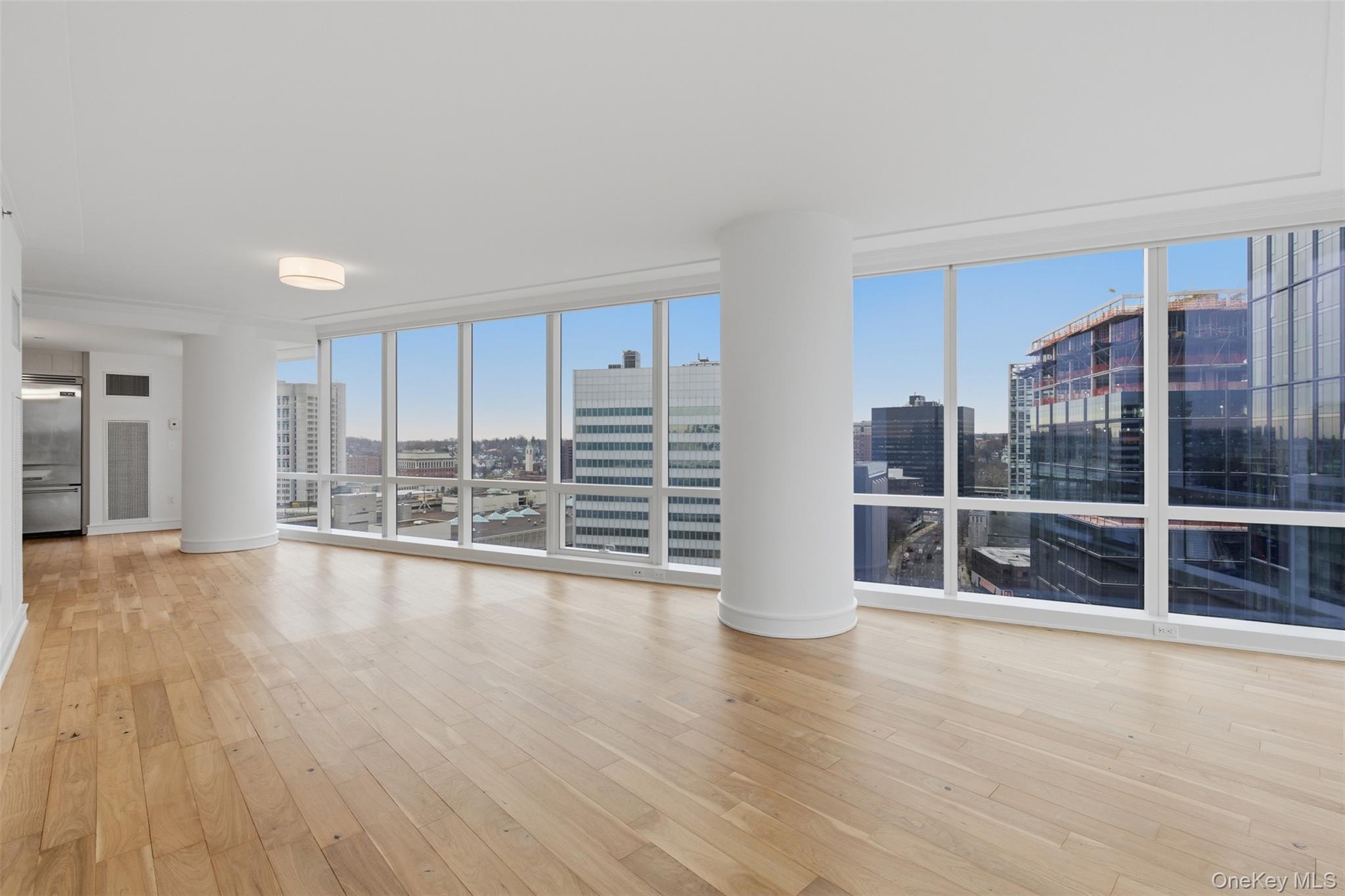 #4 photo, 5 Renaissance Square, White Plains , NY 10601