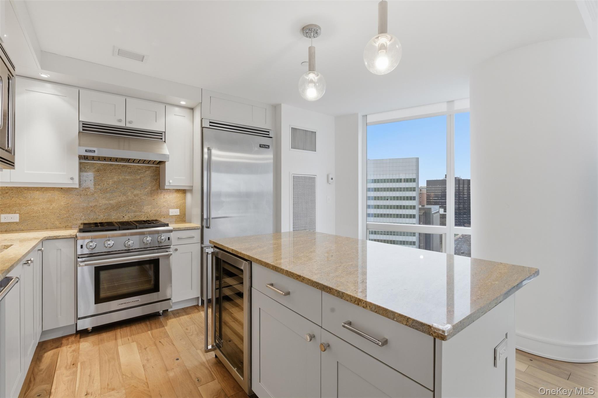 #5 photo, 5 Renaissance Square, White Plains , NY 10601