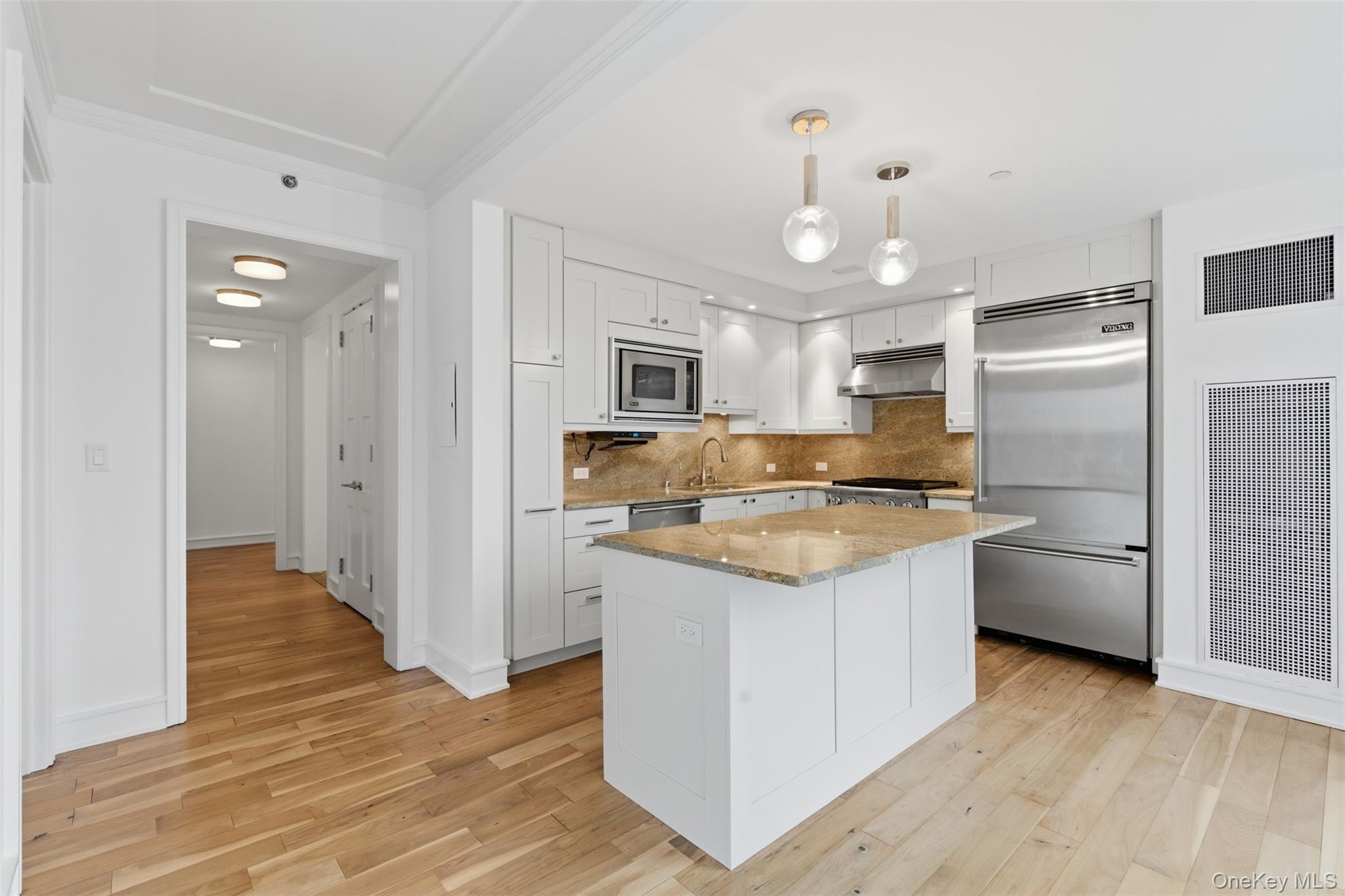 #6 photo, 5 Renaissance Square, White Plains , NY 10601