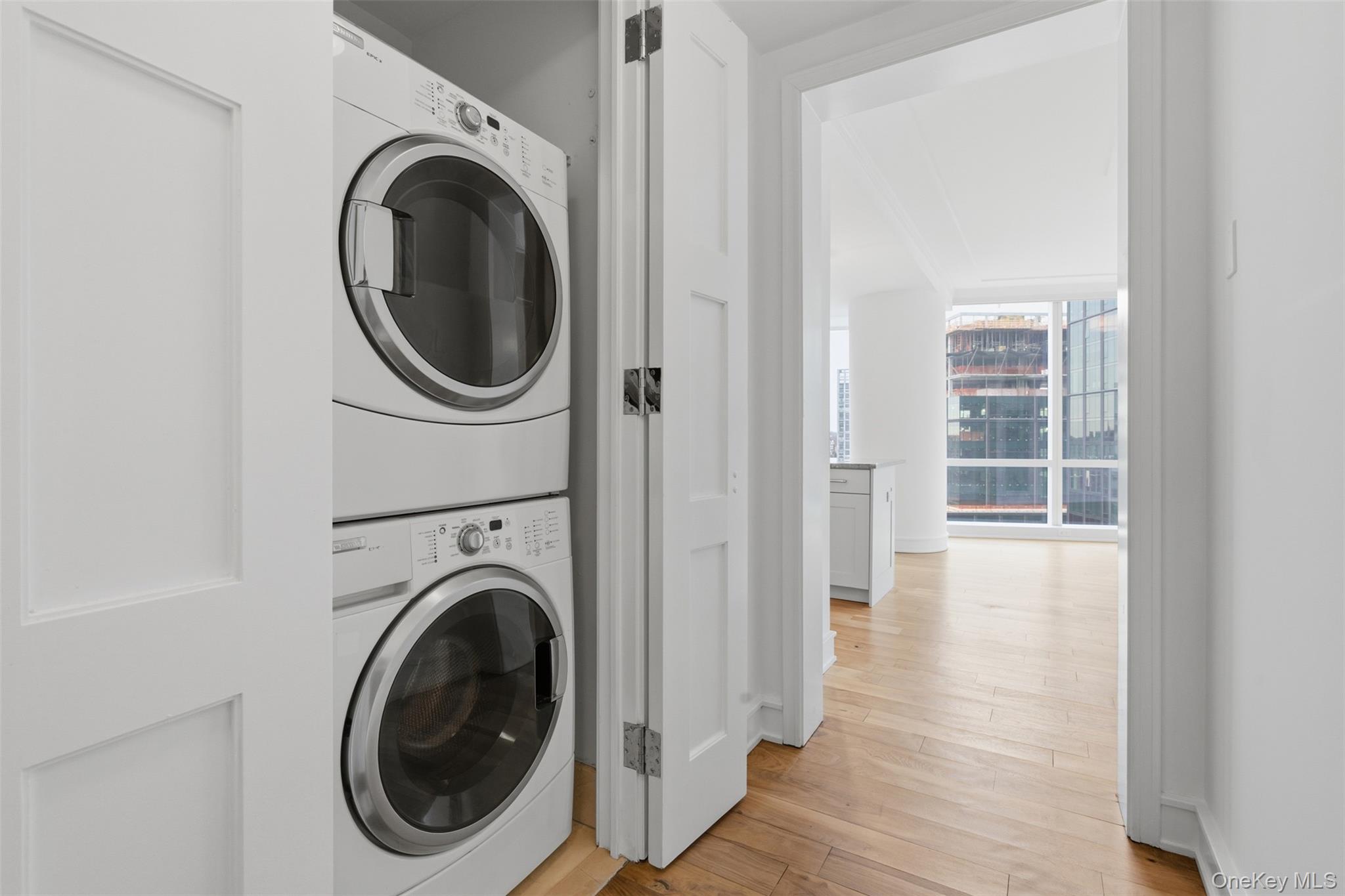 #9 photo, 5 Renaissance Square, White Plains , NY 10601