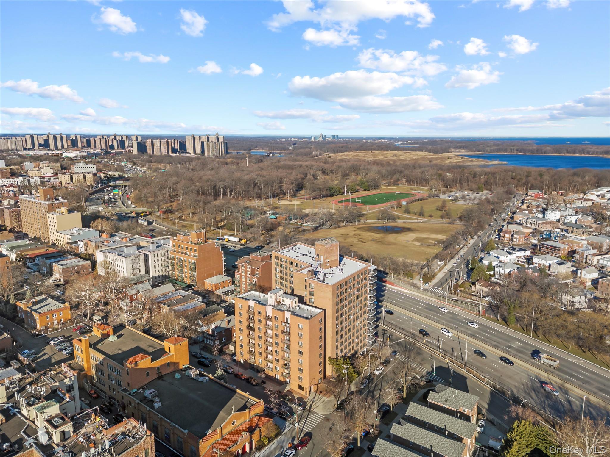 #14 photo, 1600 Parkview Avenue, 布朗士 Bronx , NY 10461