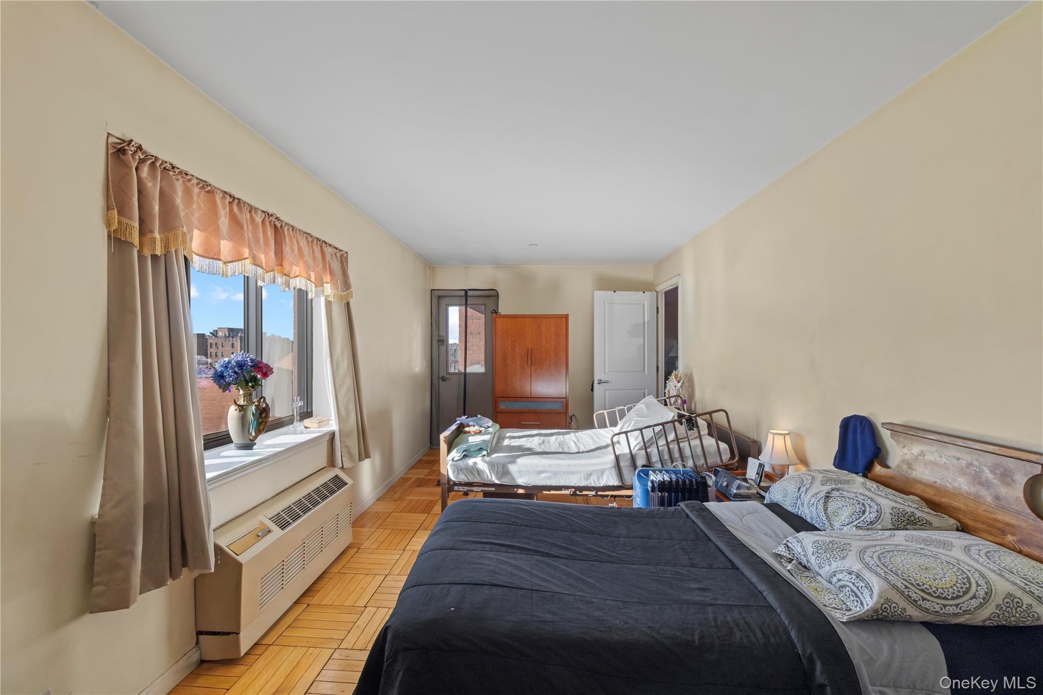 #5 photo, 1600 Parkview Avenue, 布朗士 Bronx , NY 10461