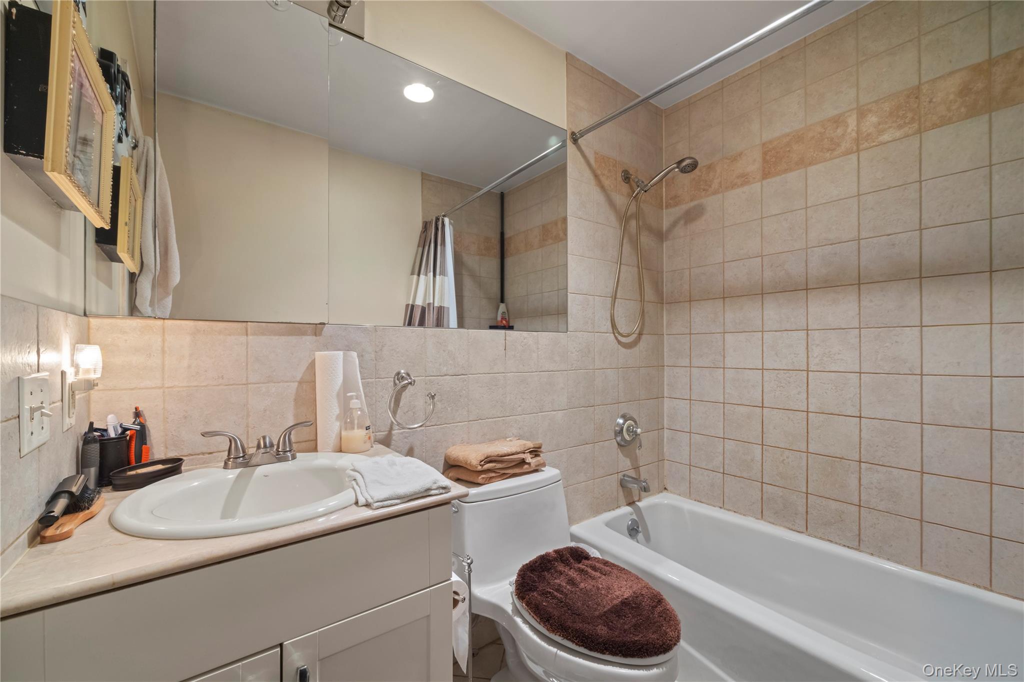 #8 photo, 1600 Parkview Avenue, 布朗士 Bronx , NY 10461