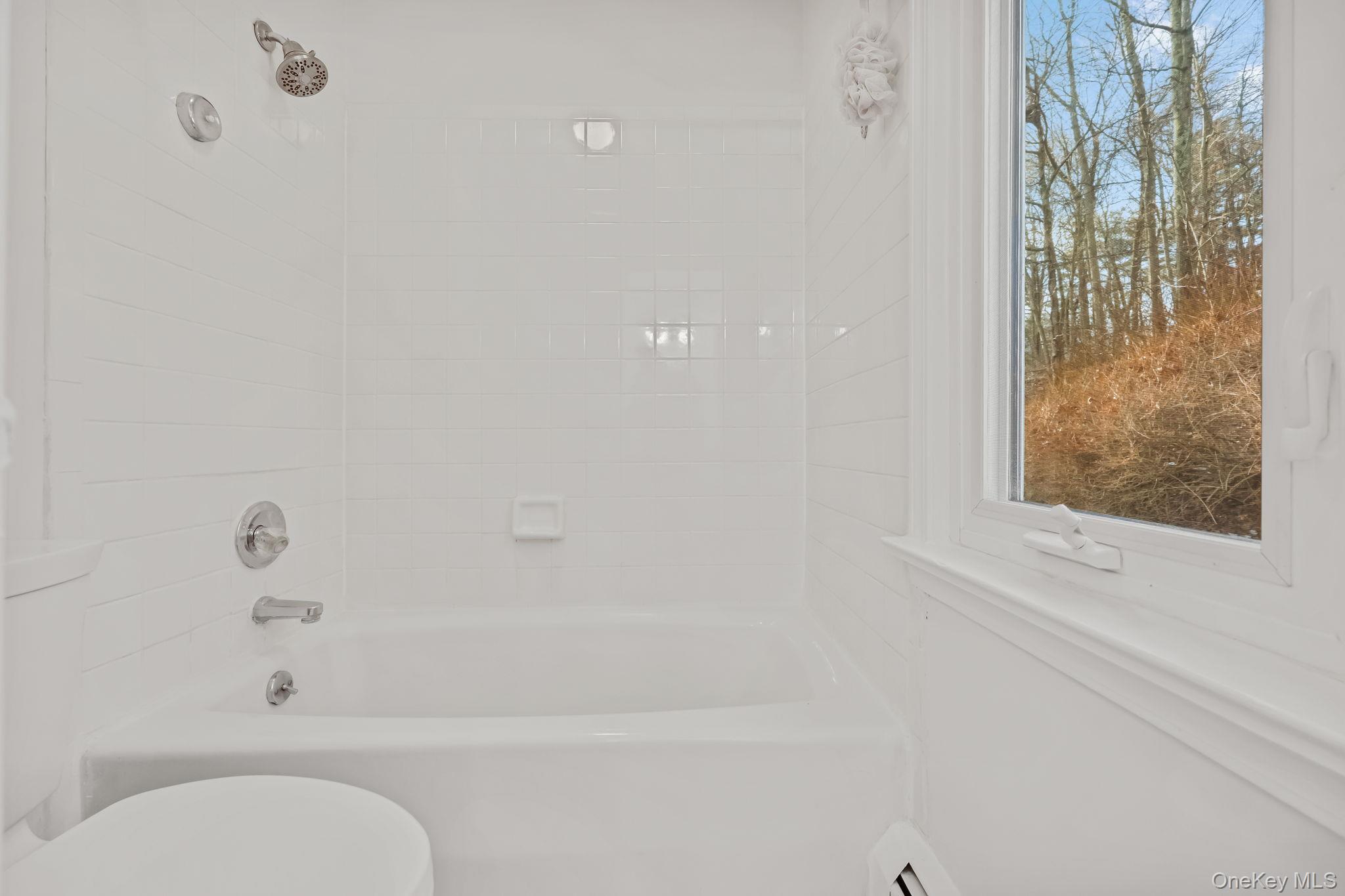 #17 photo, 11 Pondview Close, Chappaqua , NY 10514