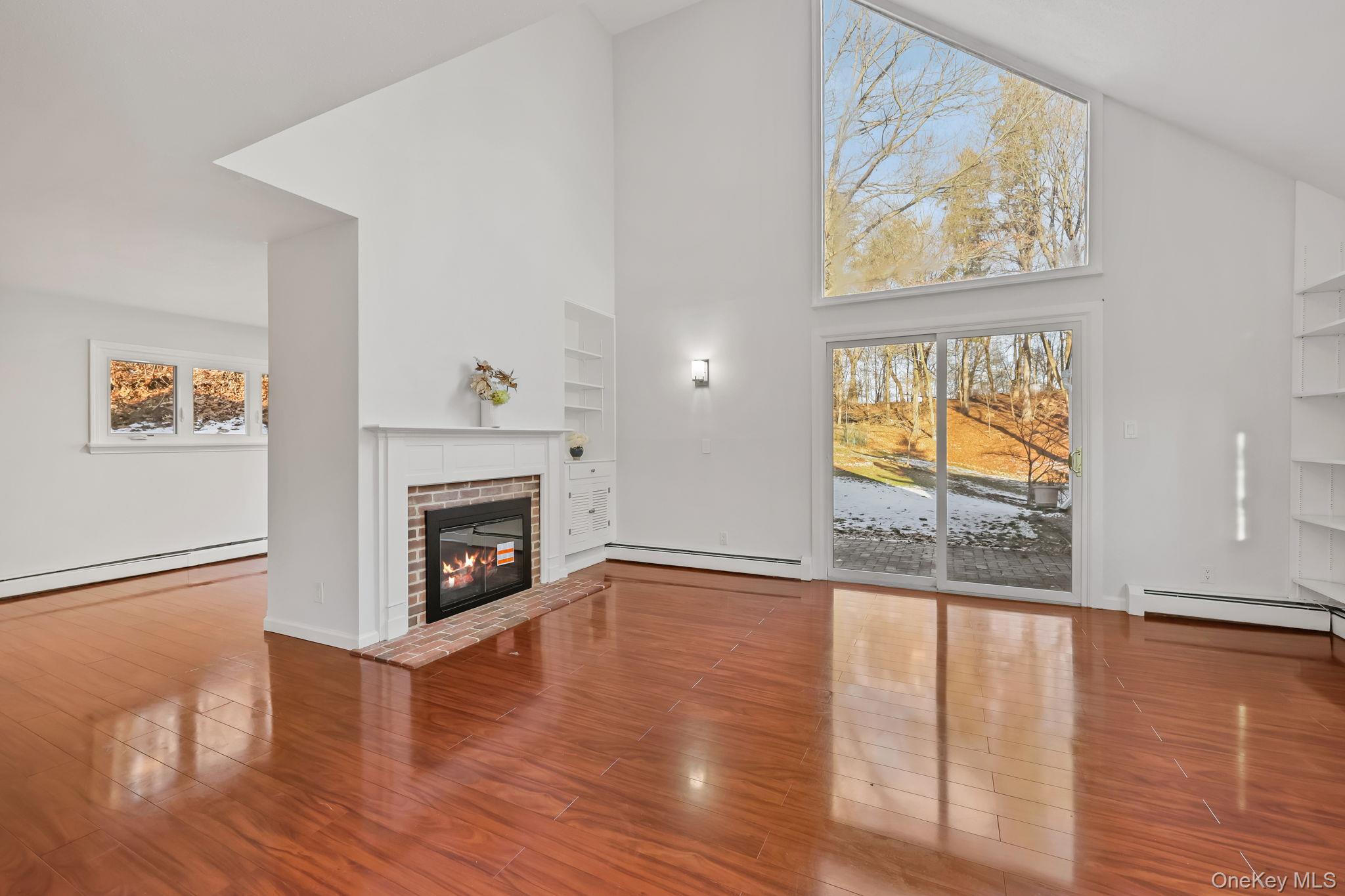 #5 photo, 11 Pondview Close, Chappaqua , NY 10514