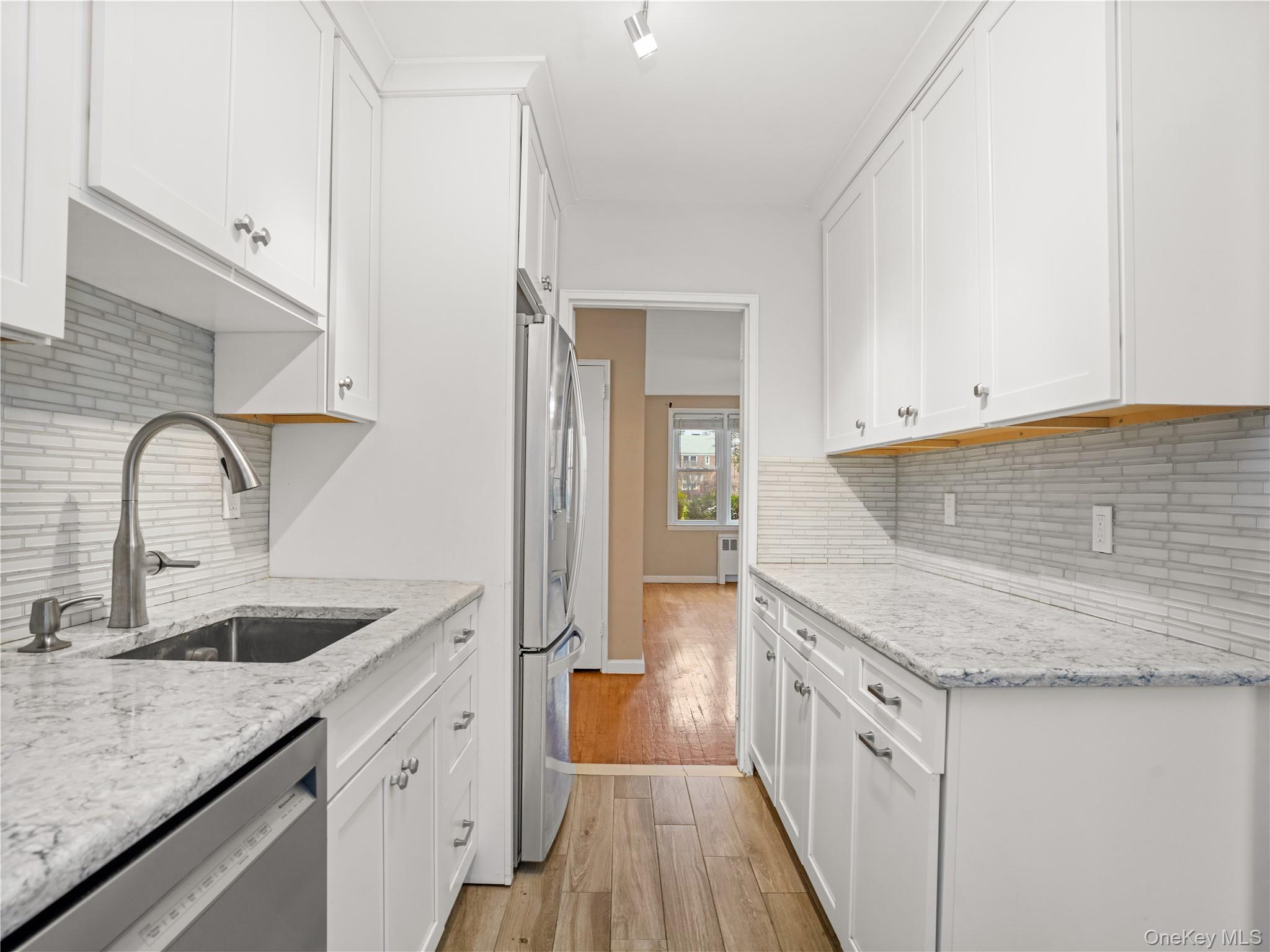 #6 photo, 118 Lawn Terrace Terrace, Mamaroneck , NY 10543