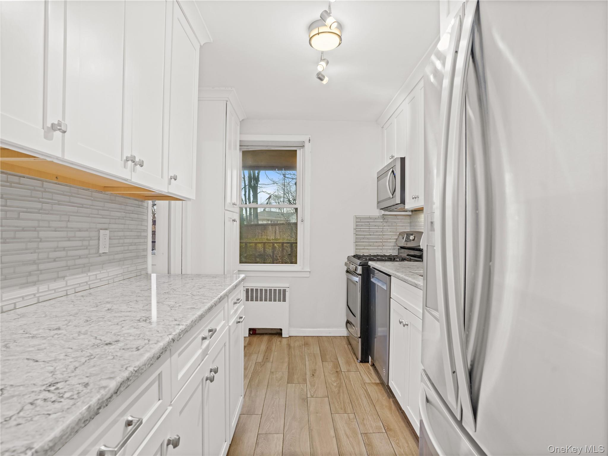 #7 photo, 118 Lawn Terrace Terrace, Mamaroneck , NY 10543