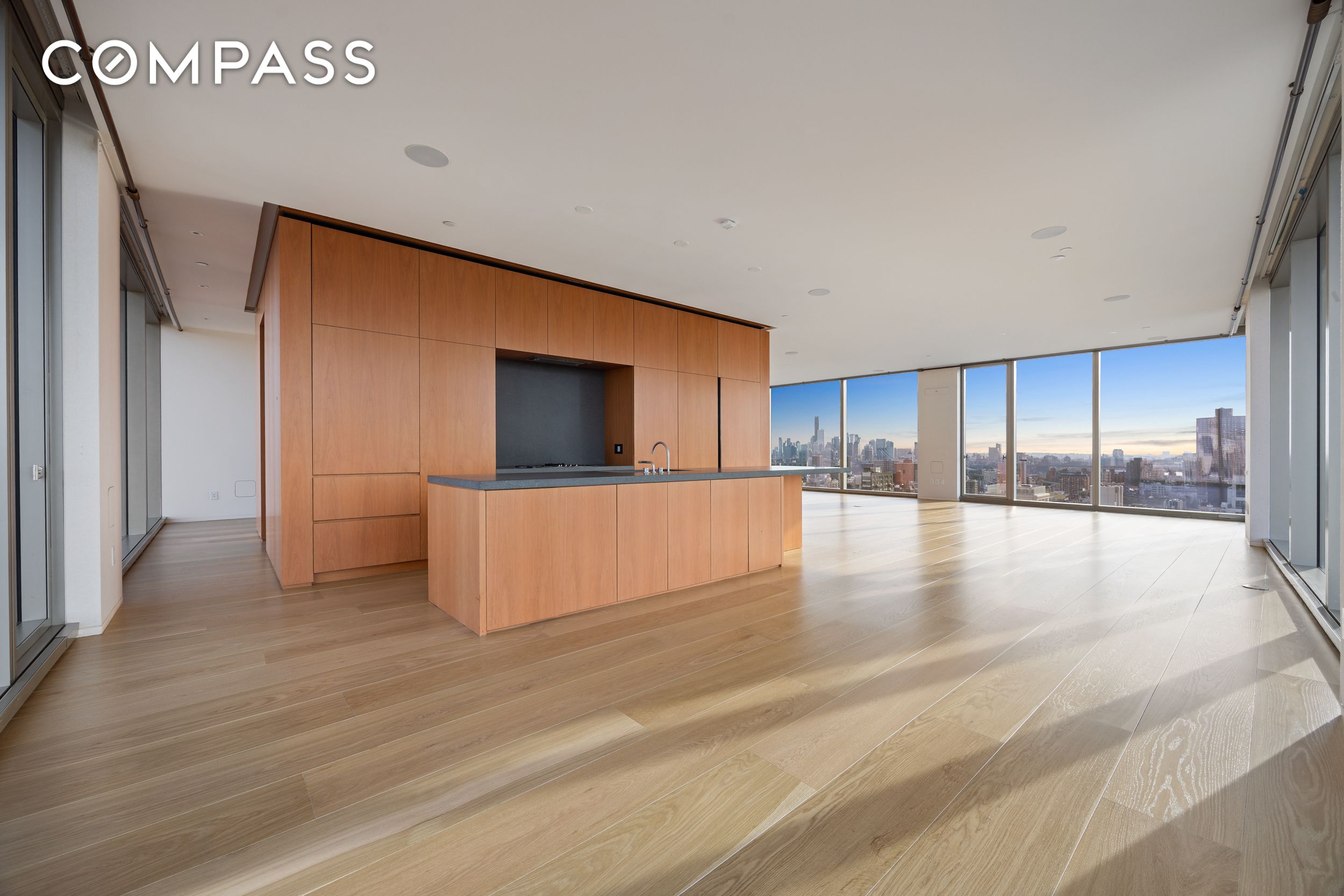 #7 photo, 215 Chrystie Street, Lower East Side , NY 10002