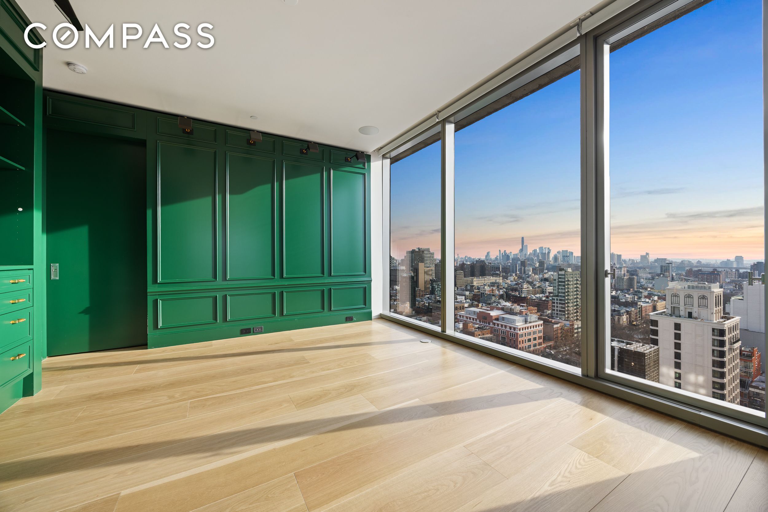 #19 photo, New York City, מנהטן Lower East Side , NY 10002