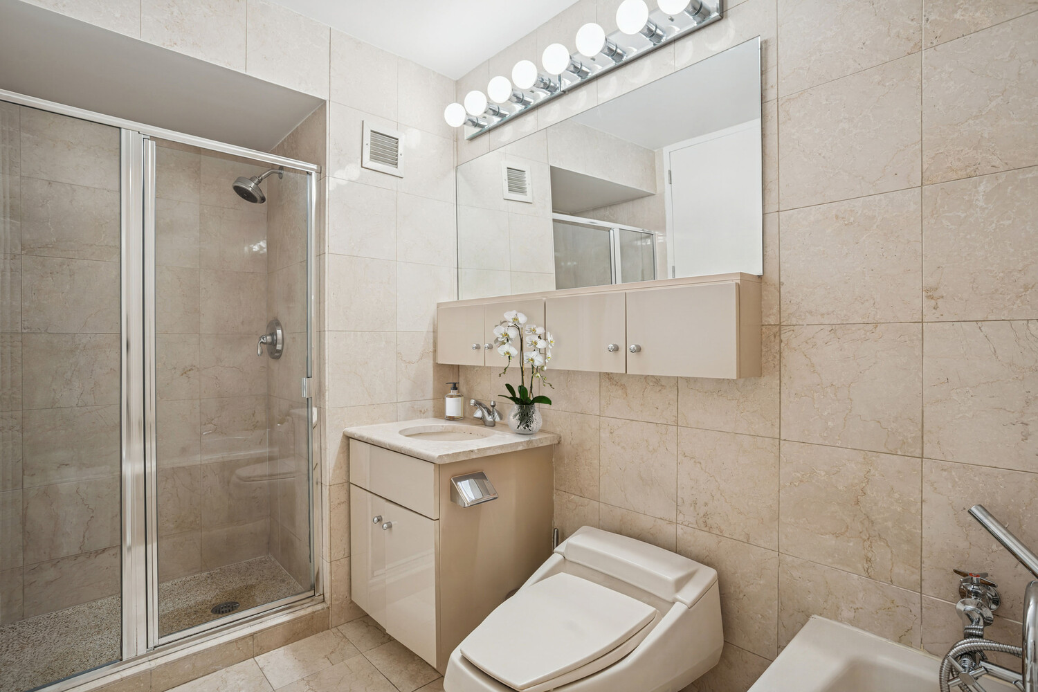 #7 photo, New York City, 맨해튼 Lincoln Square , NY 10023