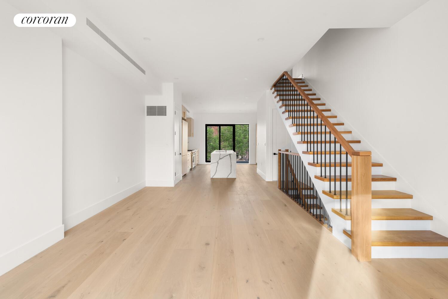 #13 photo, 587 MACON Street, Бруклин ‖ Stuyvesant Heights , NY 11233