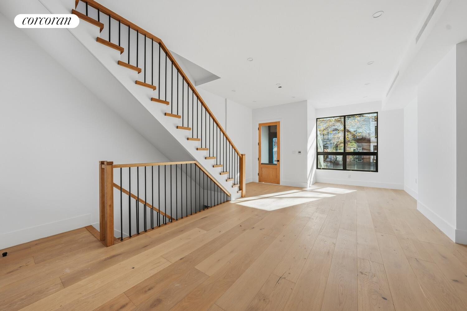 #21 photo, 587 MACON Street, Бруклин ‖ Stuyvesant Heights , NY 11233