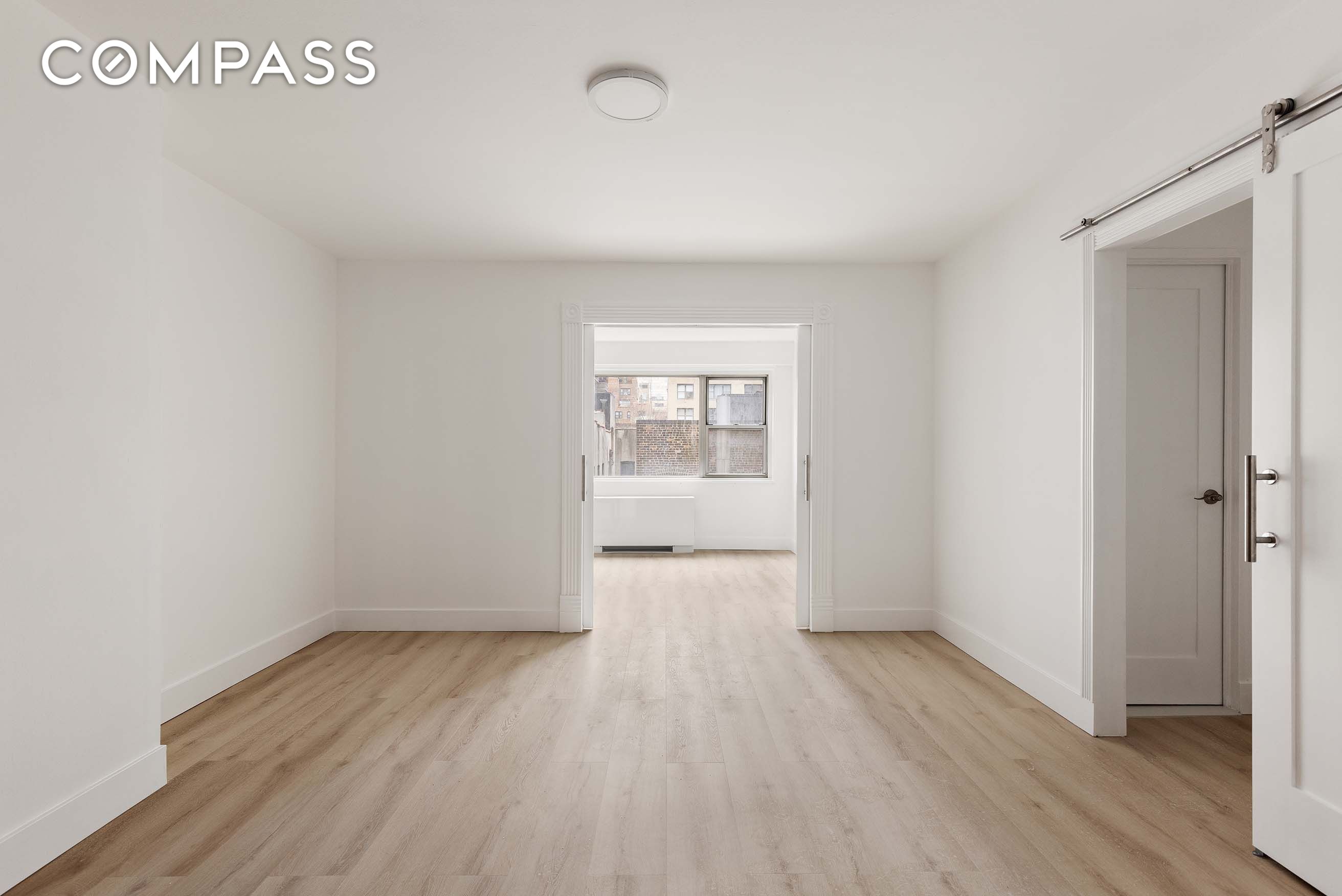 #3 photo, 321 E 48th Street, 曼哈頓 中城东区 Midtown East , NY 10017