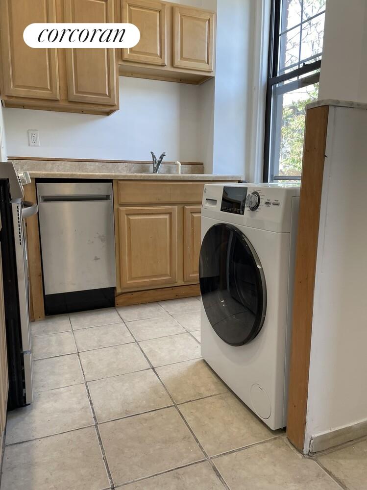 #7 photo, 260 BERRY Street, Бруклин ‖ Williamsburg , NY 11249