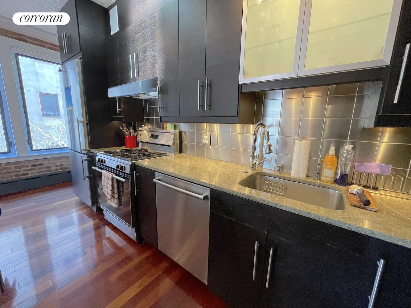 #6 photo, New York City, מנהטן East Village , NY 10009