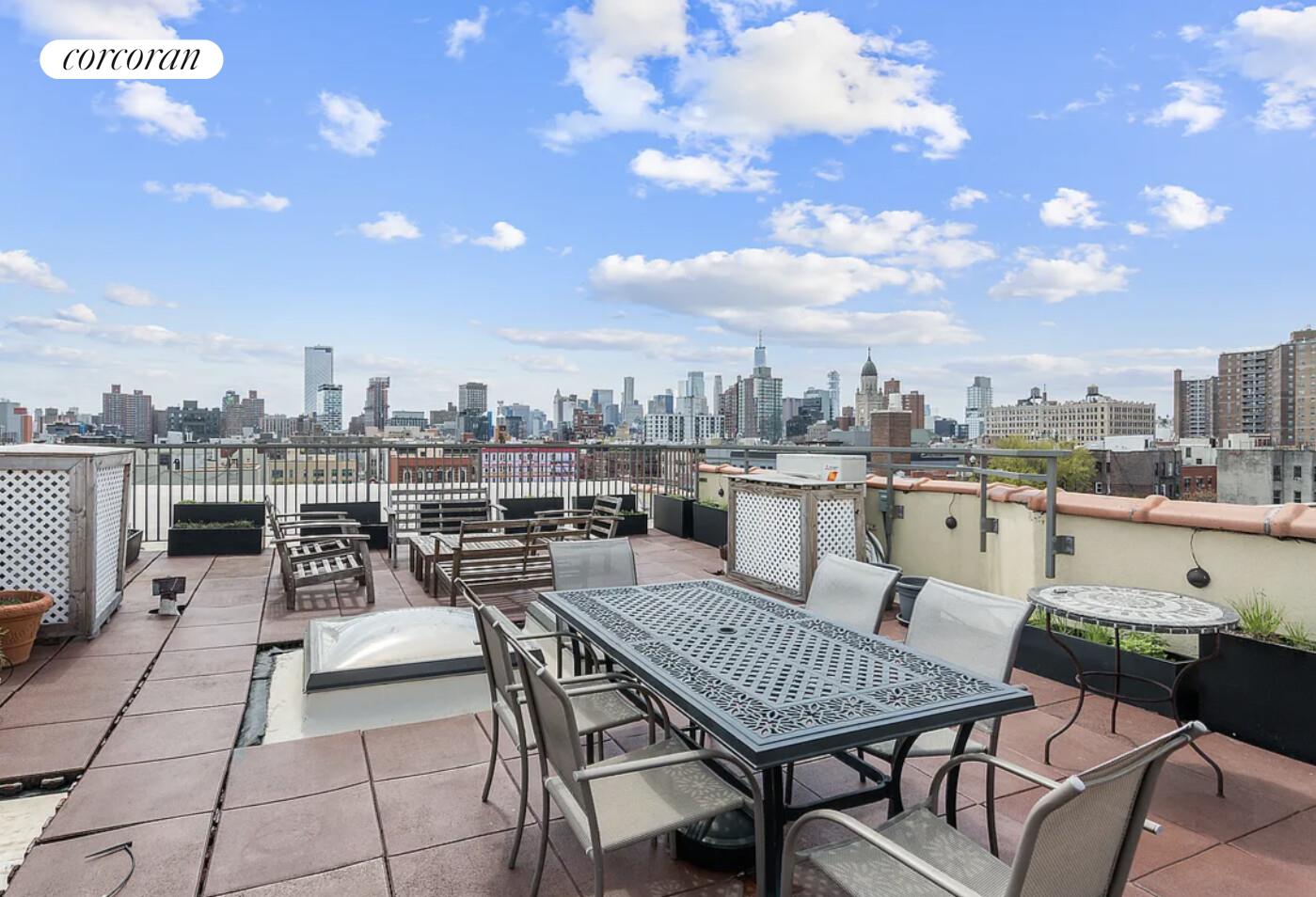 #7 photo, New York City, מנהטן East Village , NY 10009