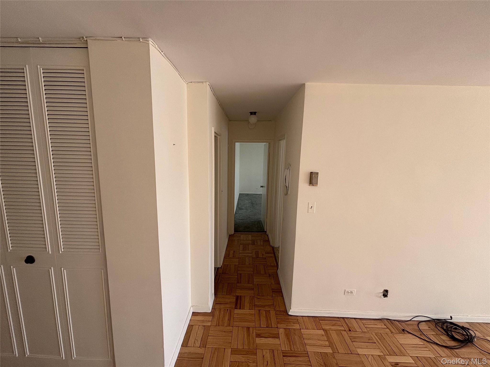 #6 photo, 17-85 215 Street, 皇后区 贝塞 Bayside , NY 11360