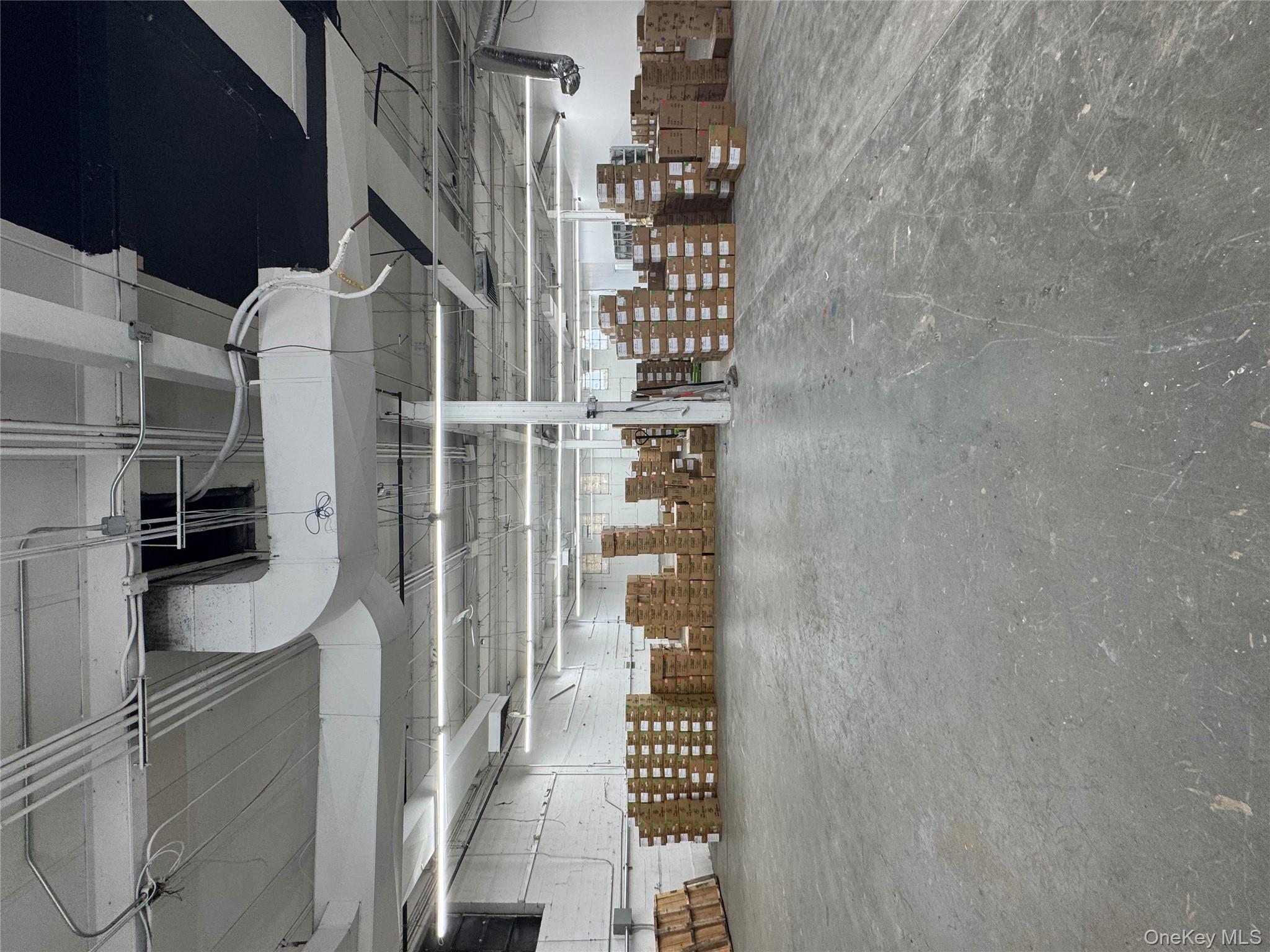 #12 photo, 5948 55th Street, 皇后區 麦斯佩斯 Maspeth , NY 11378