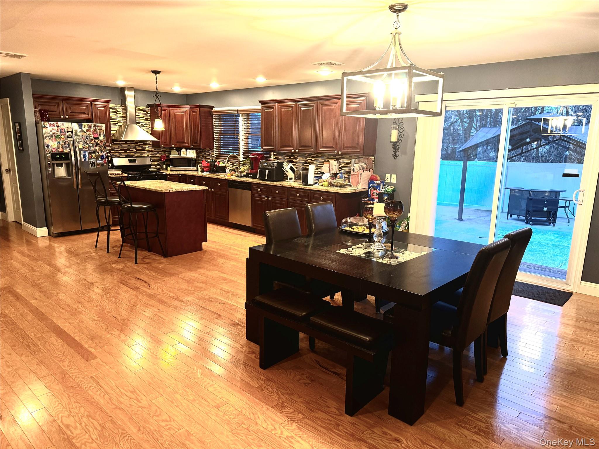 #8 photo, 285 Daniel Street, Lindenhurst , NY 11757