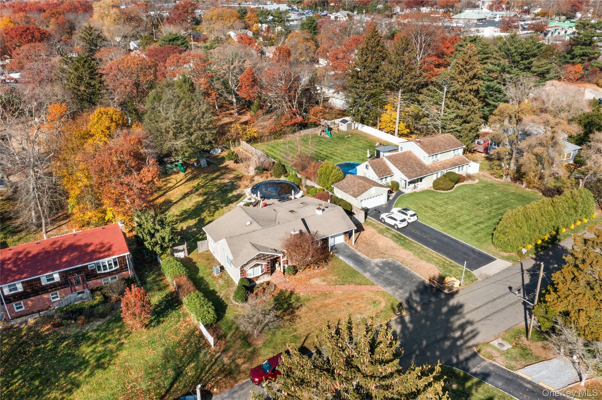 #2 photo, 18 Floral Avenue, Huntington , NY 11743