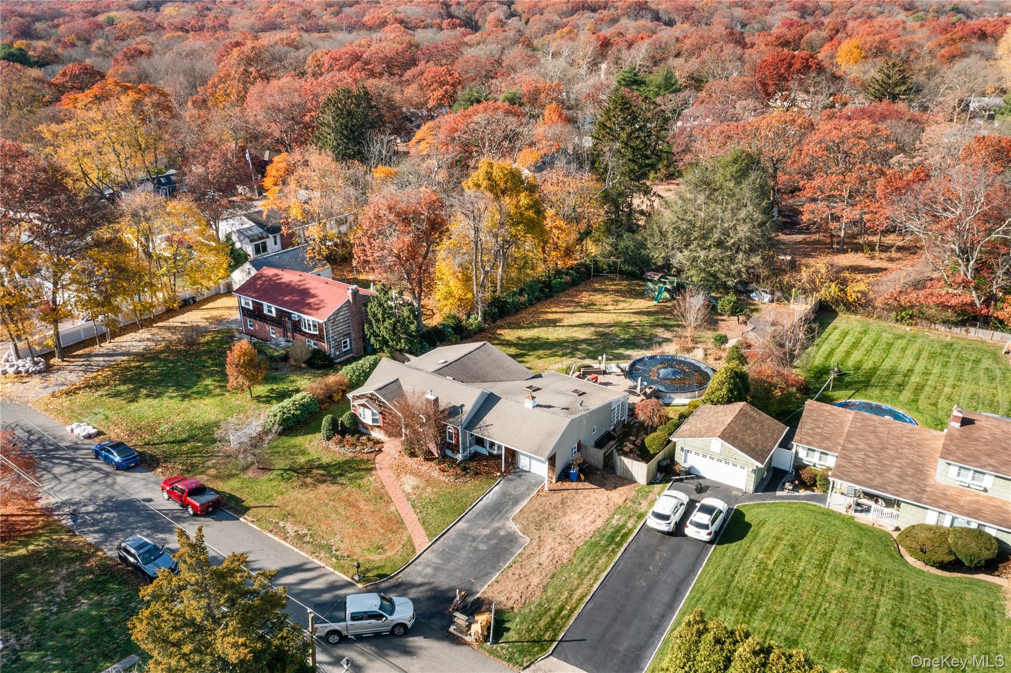 #4 photo, 18 Floral Avenue, Huntington , NY 11743