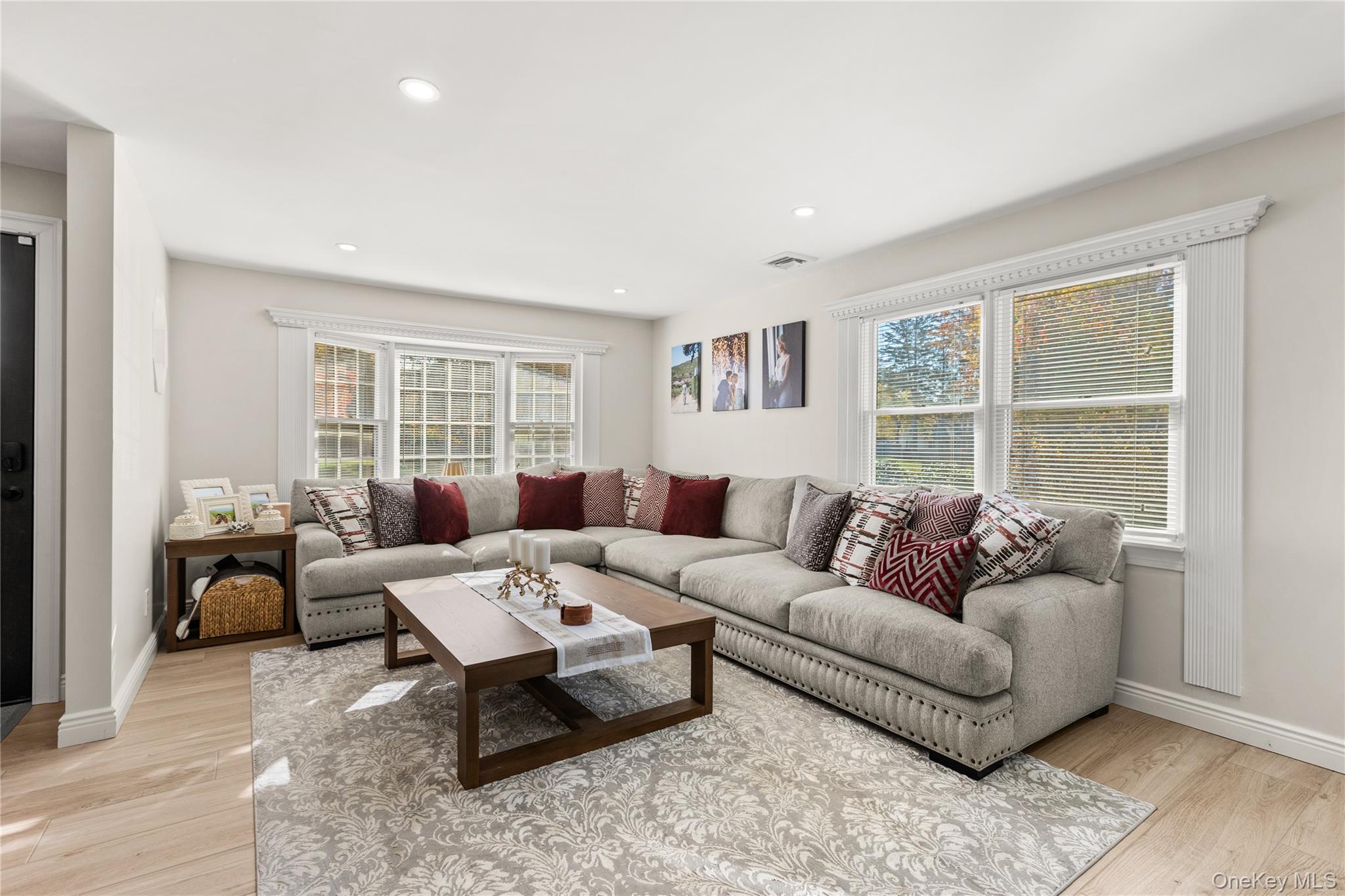 #6 photo, 18 Floral Avenue, Huntington , NY 11743