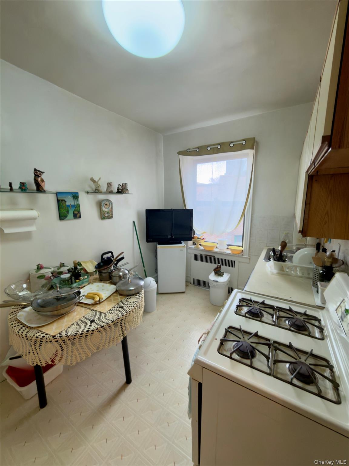 #13 photo, 35-40 82 Street, Jackson Heights , NY 11372