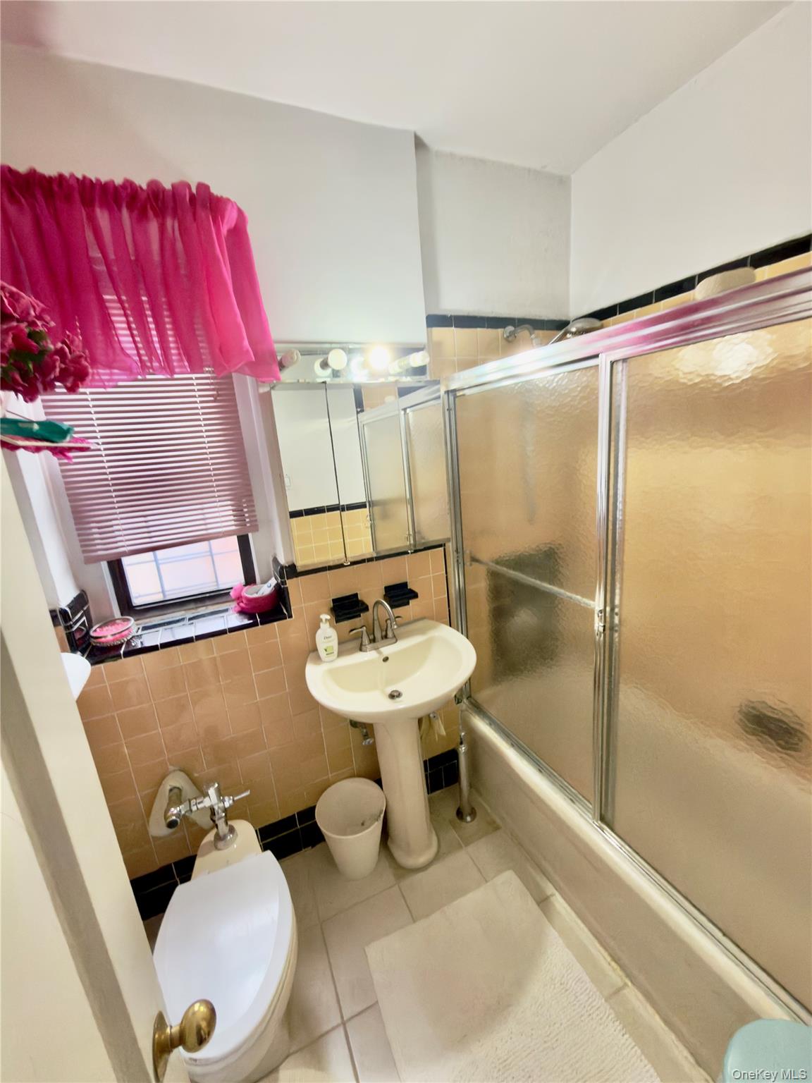 #18 photo, 35-40 82 Street, Jackson Heights , NY 11372