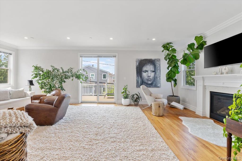 #13 photo, 545 E Fulton Street, Нассау ‖ Long Beach , NY 11561