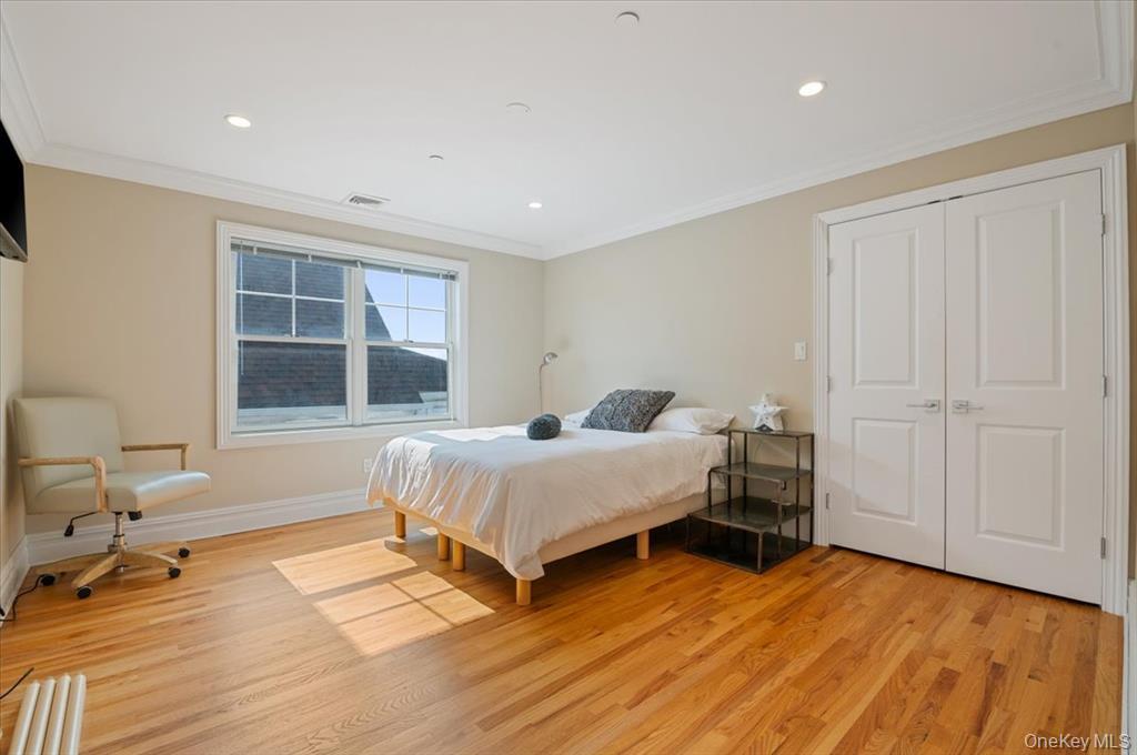 #20 photo, 545 E Fulton Street, Нассау ‖ Long Beach , NY 11561