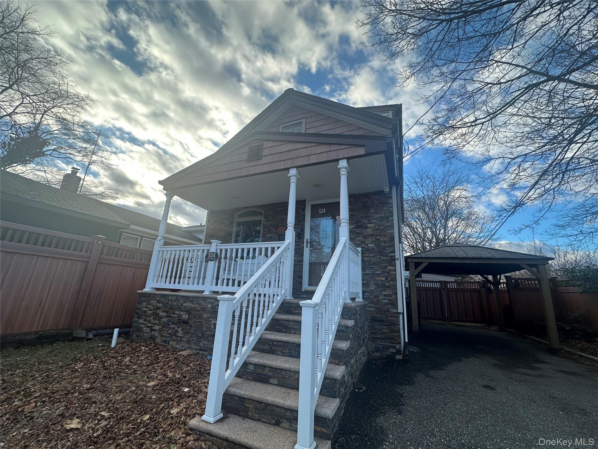 #2 photo, 524 Jerusalem Avenue, מחוז נסאו Hicksville , NY 11801