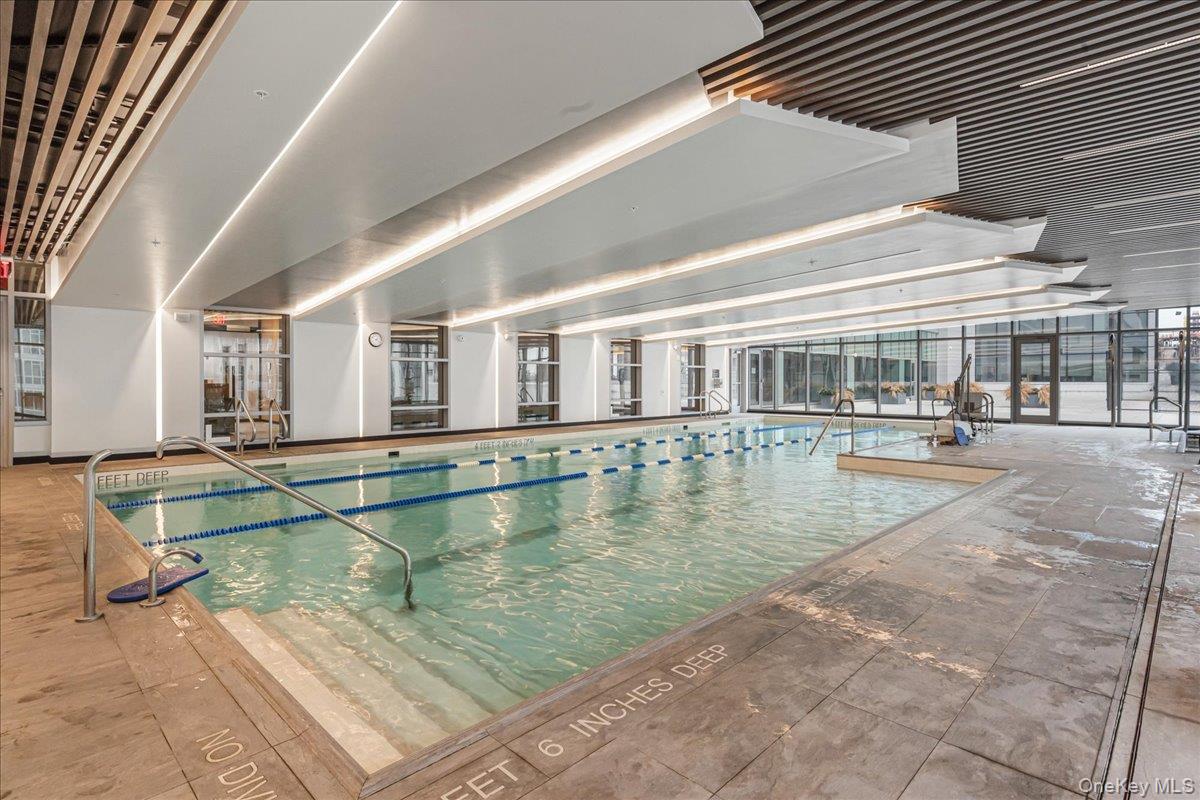 #20 photo, 133-36 37th Avenue, 플러싱 Flushing , NY 11354